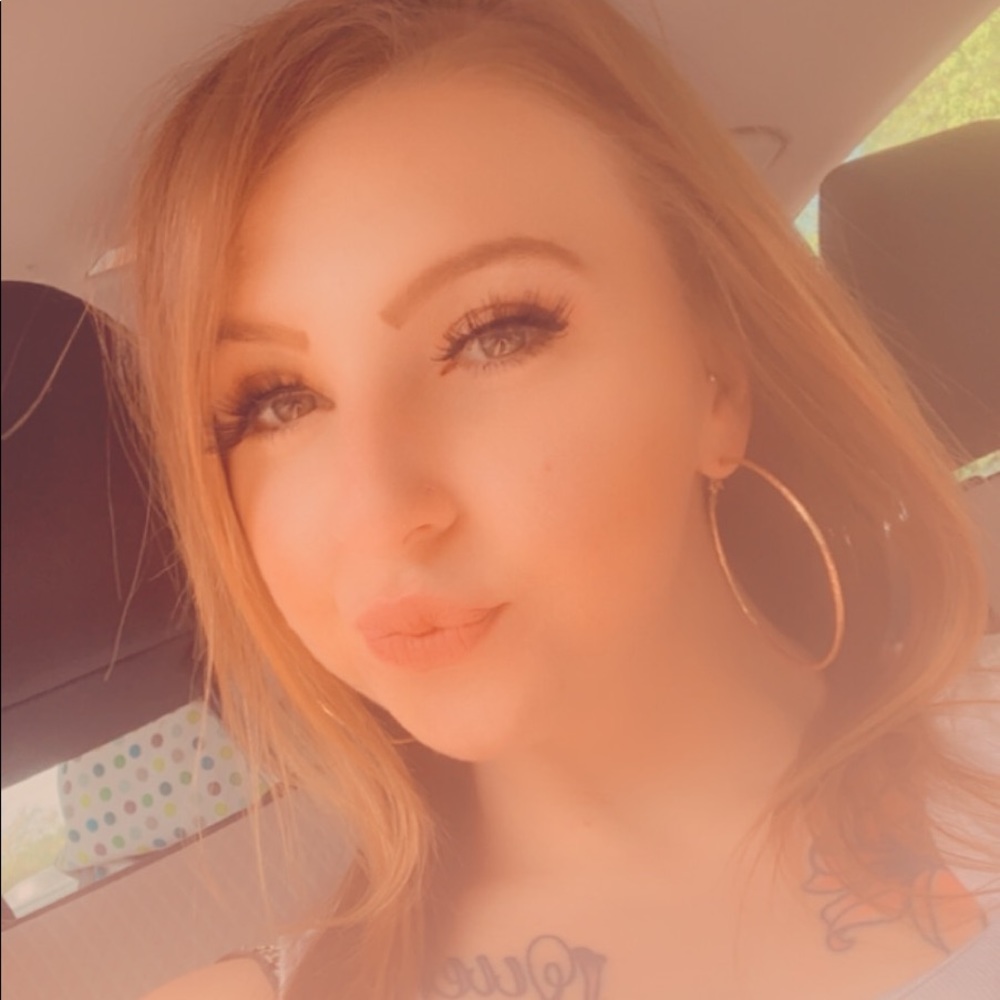 Meet your Posher, Tiffany